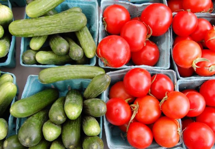Rusiyada pomidor və xiyarın topdansatış qiymətləri artıb