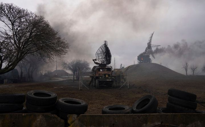 "Rusiya ordusu Ukraynadakı 74 hərbi obyekti sıradan çıxarıb, 14 ukraynalı əsgər təslim olub"