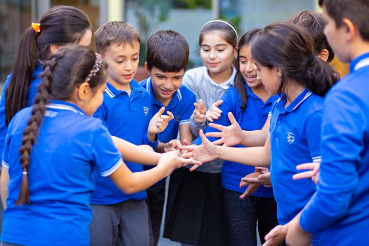 Özəl məktəb şagirdlərə tam ödənişsiz təhsil almaq imkanı yaradır