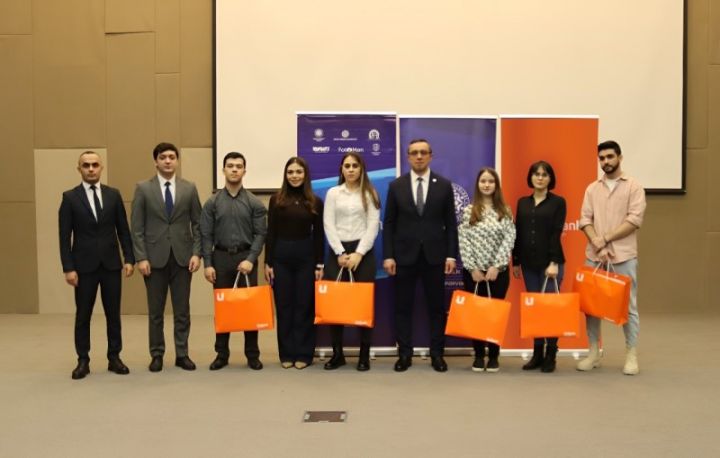 Unibank özünüməşğulluq layihəsi çərçivəsində daha 5 nəfərə avadanlıq təqdim edib