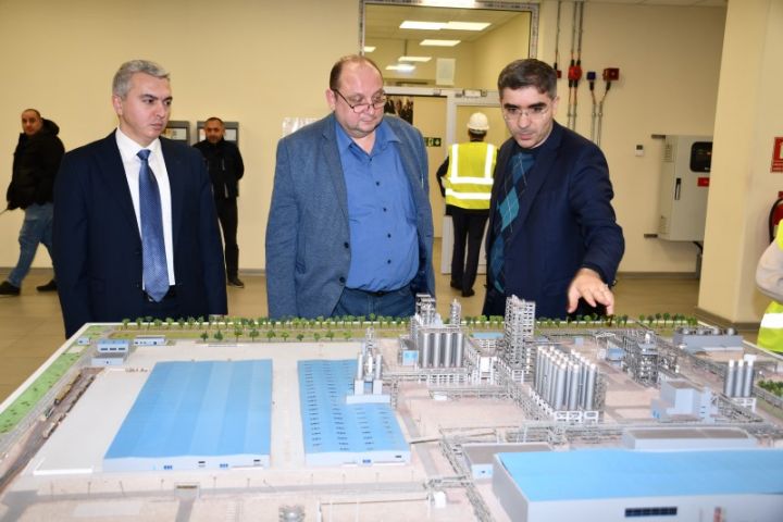 “Uzkimyosanoat” SC-nin İdarə Heyətinin sədri Sumqayıt Kimya Sənaye Parkında olub