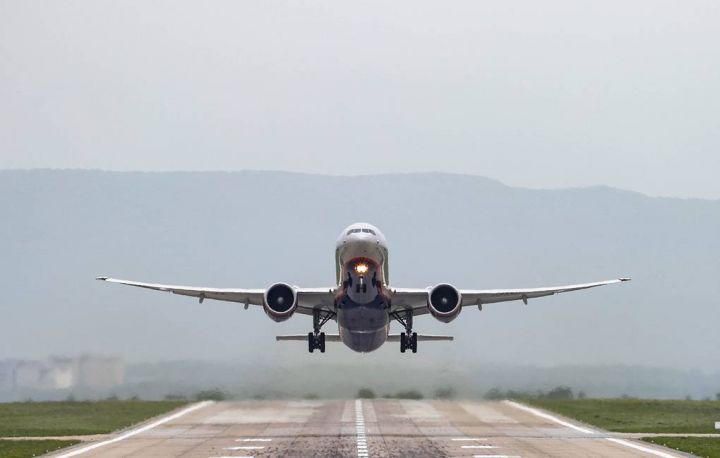 AZAL İstanbul və Dubay istiqamətləri üzrə genişgövdəli hava gəmiləri ayırır