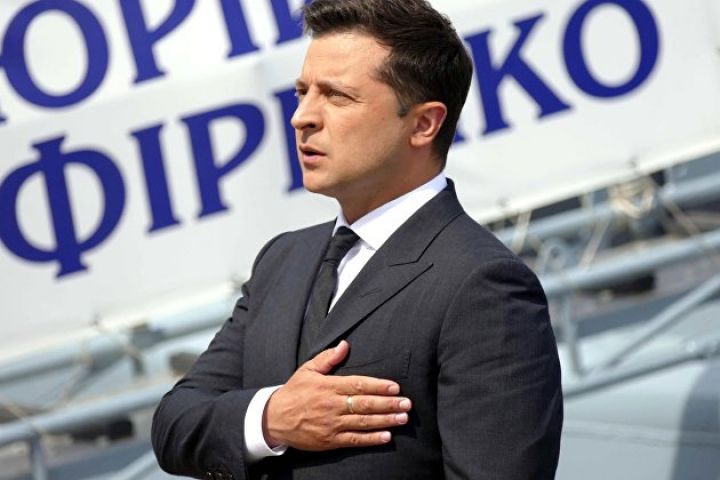 Fox News telekanalı Zelenskini Qərbin pullarını mənimsəməkdə ittiham edib