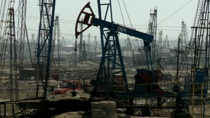 Dünya Bankı: Bu il neftin qiyməti 65 dollardan aşağı olacaq, 2026-da 60 dollaradək düşəcək