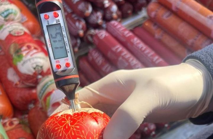 8-ci km bazarında şübhəli kolbasaların satışının qarşısı alınıb - YOXLAMA