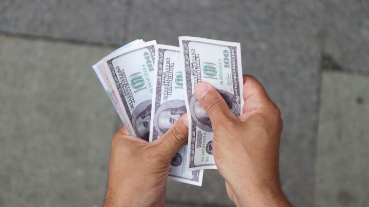 Hərracda 100 milyon dollara yaxın satış - TƏLƏBİN YÜKSƏK OLMASININ SƏBƏBİ AÇIQLANDI