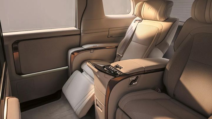 VİP şəxslər, biznes liderləri üçün rahat və dəbdəbəli avtomobil