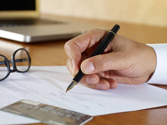 Nazirliyin tabeliyindəki 3 elmi istehsalat birliyi ləğv edilib