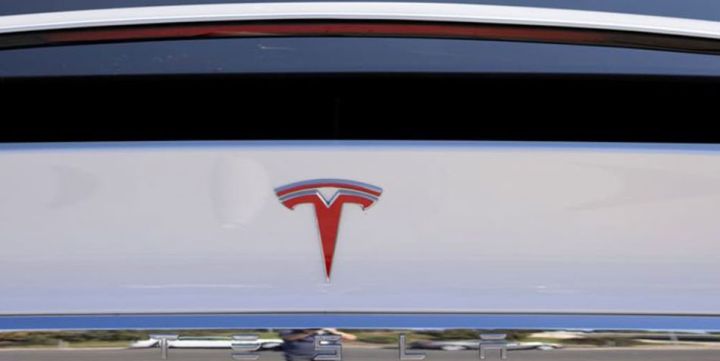 Tesla şirkətinin səhmləri Trampın Mask haqqında dediyi sözlərdən sonra bahalaşıb