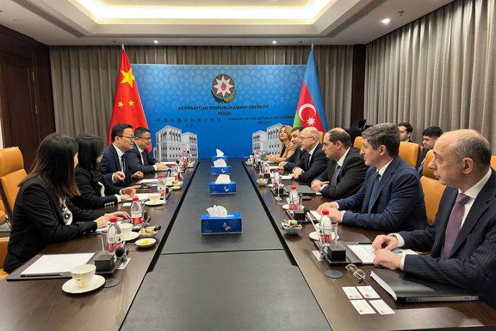 Azərbaycanın naziri Çin şirkətləri ilə görüşlər keçirib - "China Datang” və China Energy” ilə də sənəd imzalanacaq