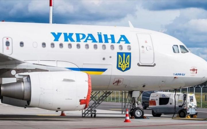 Zelenskinin təyyarəsi Ankarada eniş edib