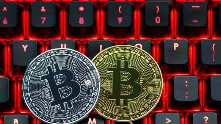 Bitcoin-in qiyməti 17 illik tarixində ilk dəfə 125 min dolları keçib