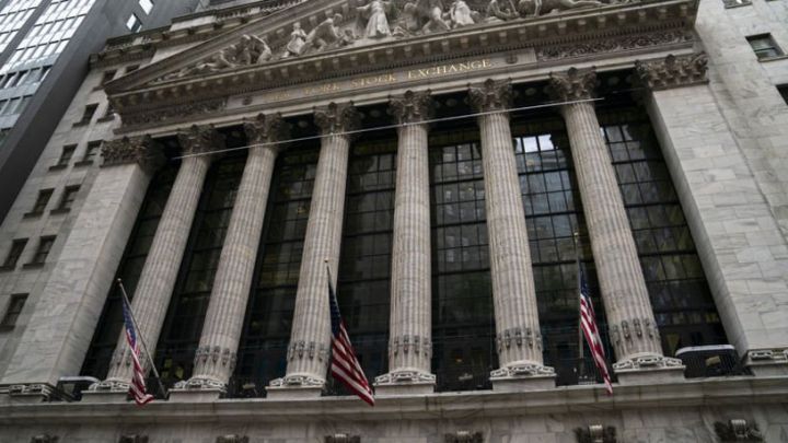 Tramp qlobal bazarları "alt-üst etdi"