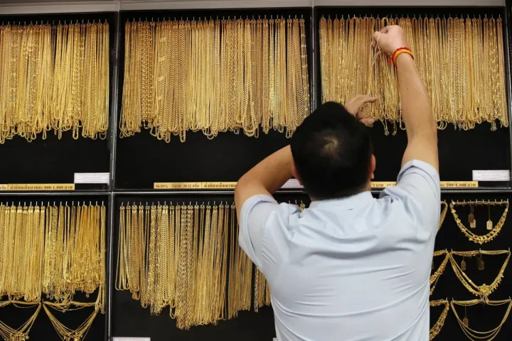 Qızıl atəşkəs xəbərləri ilə yüksəlişə keçdi