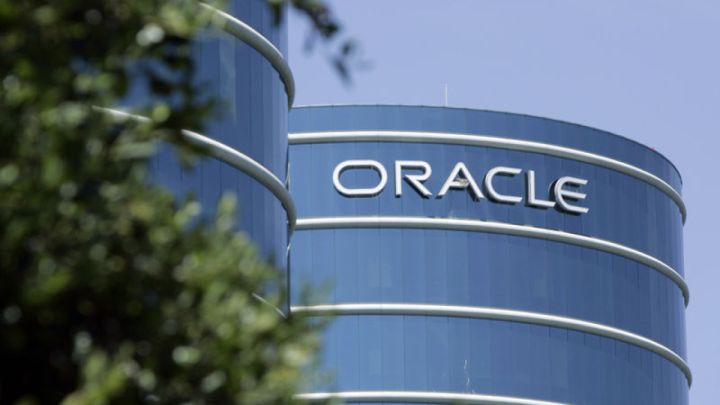 Oracle-da böyük miqyasda ixtisar