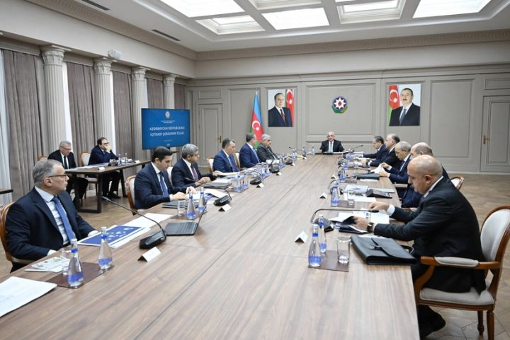 İqtisadi Şuranın iclası keçirilib